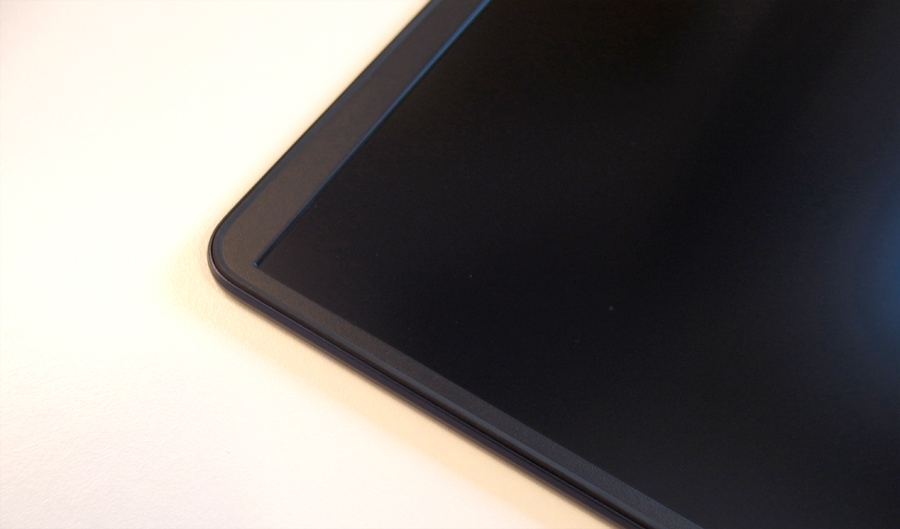 Le sottili cornici dell'Asus Zenbook UX430UQ